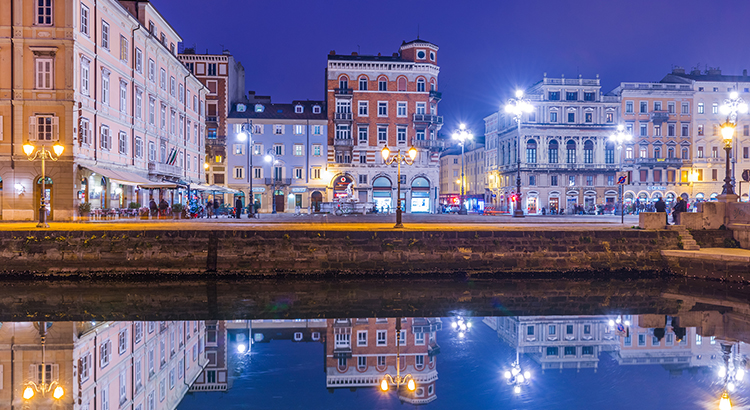 Canale Grande in Triest am Abend (Bigstockphoto.com / RS-photography)