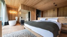 Bild von Zimmer im Olm Nature Escape Aparthotel in Naufers, Südtirol Reisekompass